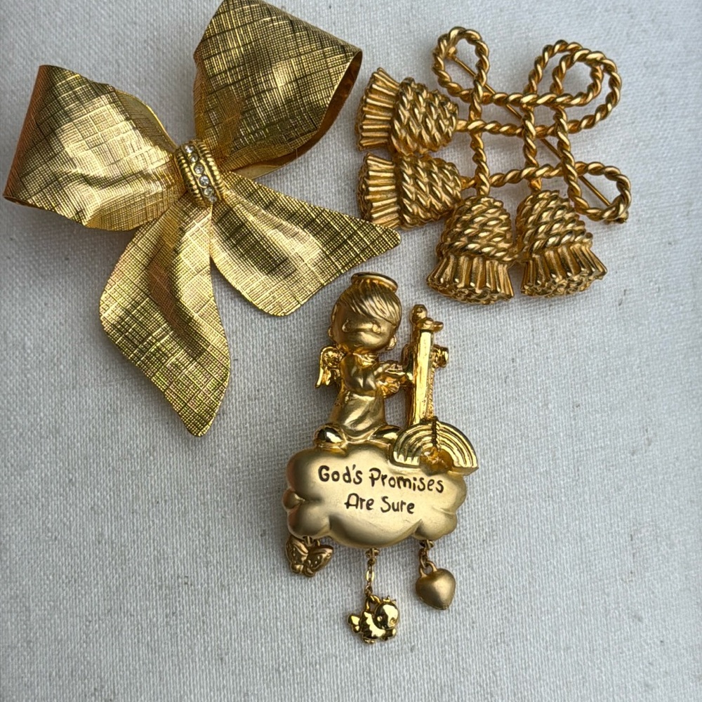 3 holiday themed brooches